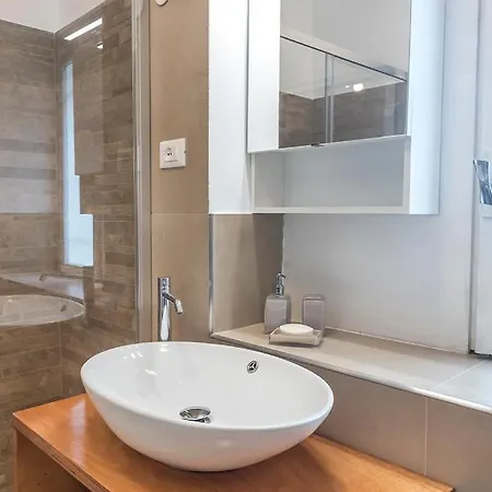 A30 - Poggio, Nuovo Bilocale Con Giardino Lägenhet *